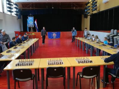 Održana 2. memorijalna šahovska simultanka u spomen na Milana Balena