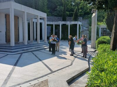 Uoči Dana državnosti položeni vijenci na spomen obilježja i oba kostrenska groblja