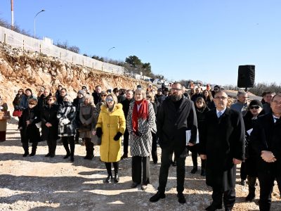 Održana početna konferencija projekta i svečanost polaganja kamena temeljca za izgradnju Centra za starije osobe u Kostreni 