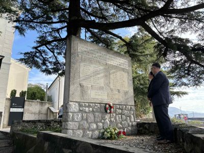 Polaganje vijenaca i odavanje počasti preminulima uoči blagdana Svih svetih Polaganje vijenaca i odavanje počasti preminulima uoči blagdana Svih svetih