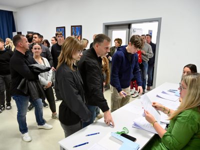 Ugovore potpisalo 76 stipendista Općine Kostrena