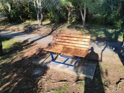 Omiljena kostrenska šetnica opremljena novim klupama