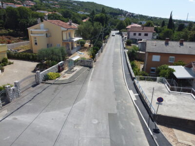 Završen veći dio radova na izgradnji nogostupa lokalne ceste Vrh Martinšćice-Glavani-Šodići